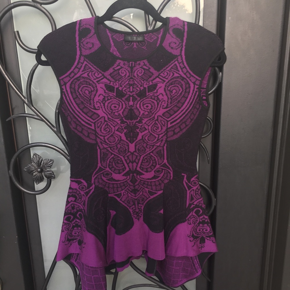 NWOT RVN Kitson Sleeveless Sweater Top
